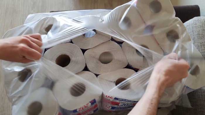 Pusic cat toilet paper