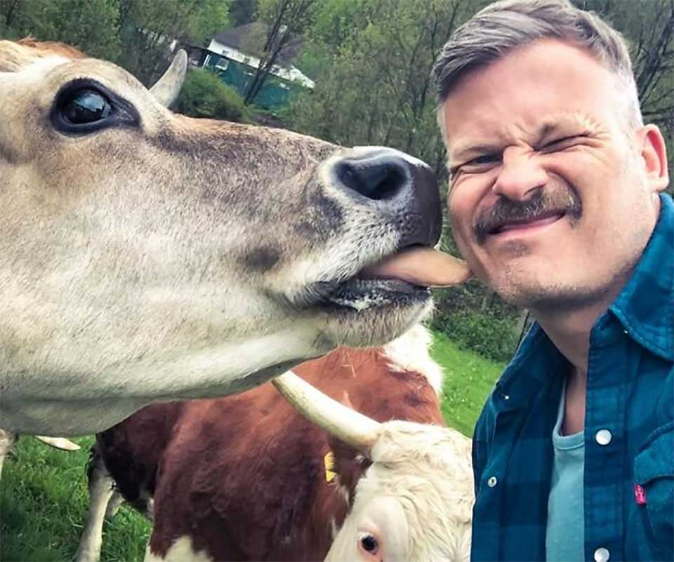 man proves farm animals are not food