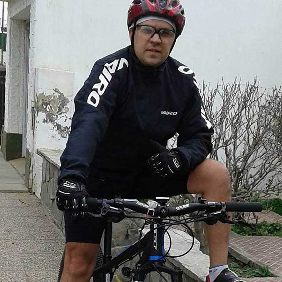 Cyclist Damian Macchi
