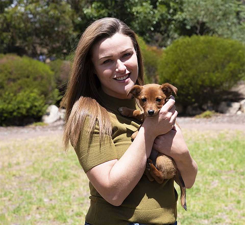 Woman adopts found puppy